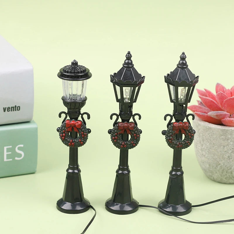 4Pcs/Set Christmas Mini Street Light Models Dollhouse Streetlight Micro-Landscape Fairy Garden Accessories