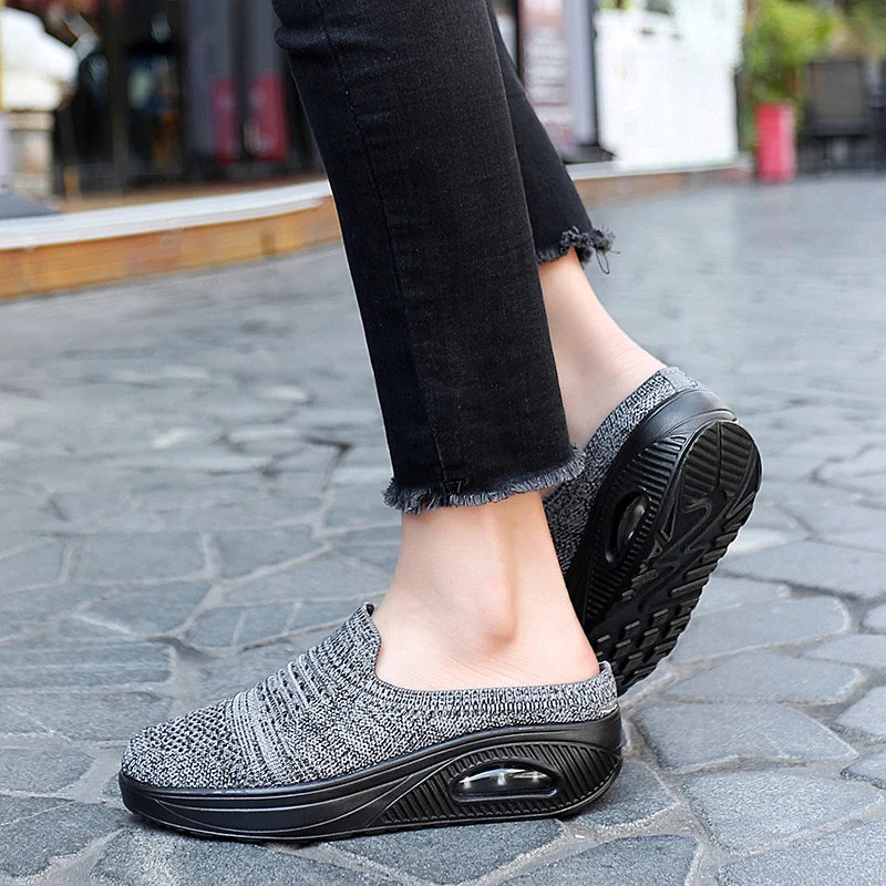 Summer Women's Lightweight and Breathable Casual Sports Slippers Slip-on Outdoor Beach Non-slip Comfortable Walking Air Slippers