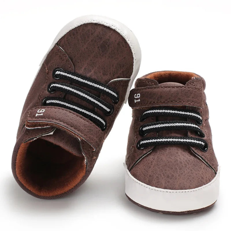 Newborn Boys' Middle Top and High Top Fashion Sneakers Boys' and Girls' Casual Soft Soled Bottom Anti Slip First Walkering Shoes