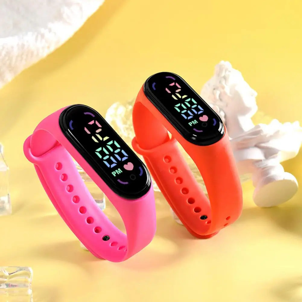 Student Child‘s Electronic Watch Fashion Waterproof Sports Bracelet with LED Display Adjustable Silicone Strap Digital Watch Kid